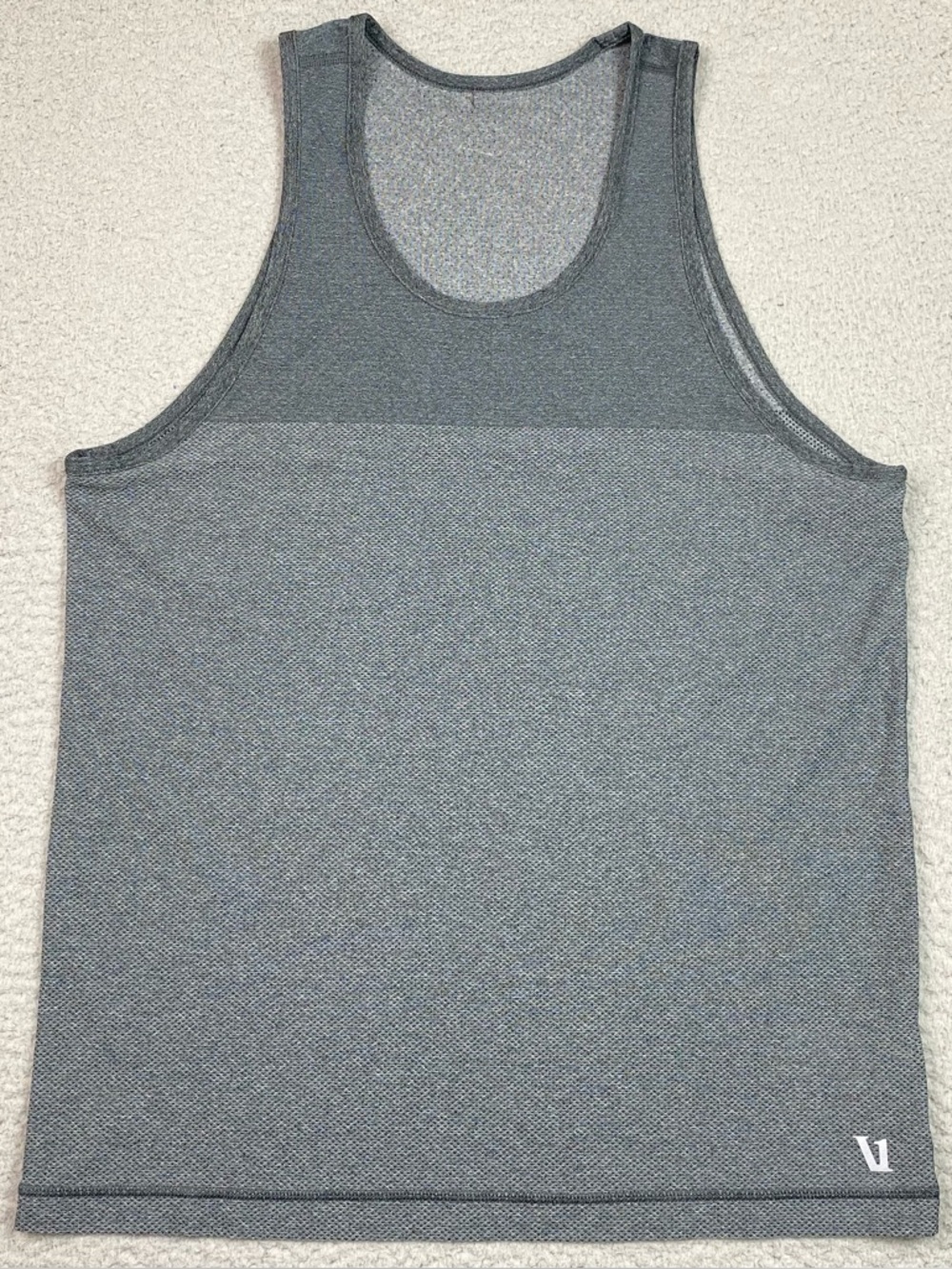 Vuori Grandview Tech Tank Top Men's Size S Gray Breathable Stretch Shirt Small